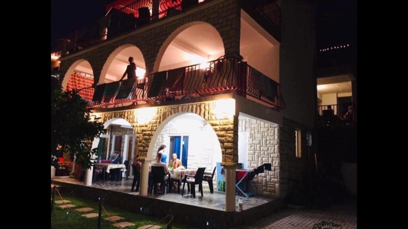 Apartmani Ema Трогир Экстерьер фото