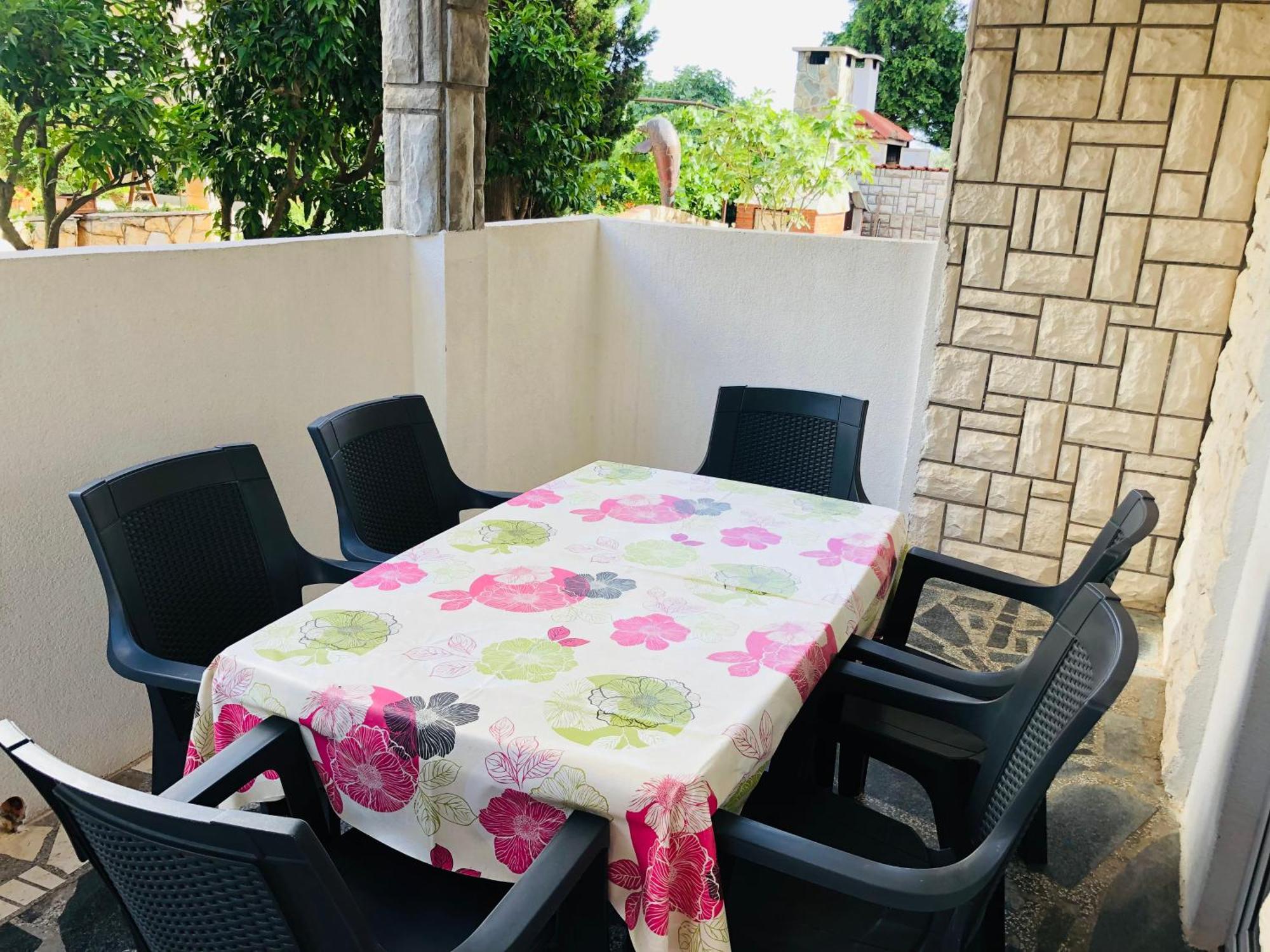 Apartmani Ema Трогир Экстерьер фото