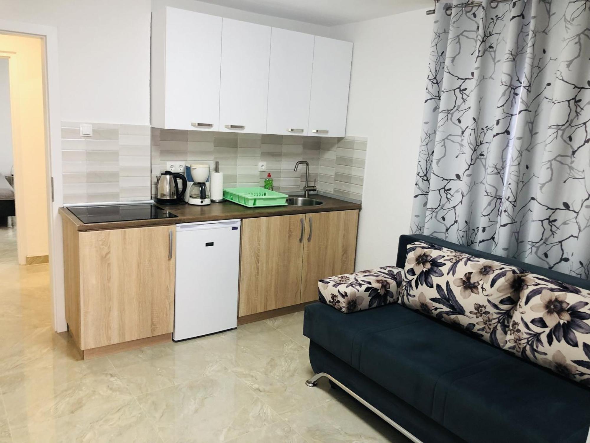 Apartmani Ema Трогир Экстерьер фото